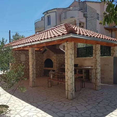 Fuer 4 Personen Ca 50 Qm In Srima, Dalmatien Norddalmatien Daire
