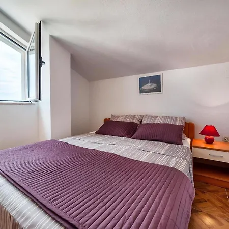Daire Fuer 4 Personen Ca 50 Qm In Srima, Dalmatien Norddalmatien Srima